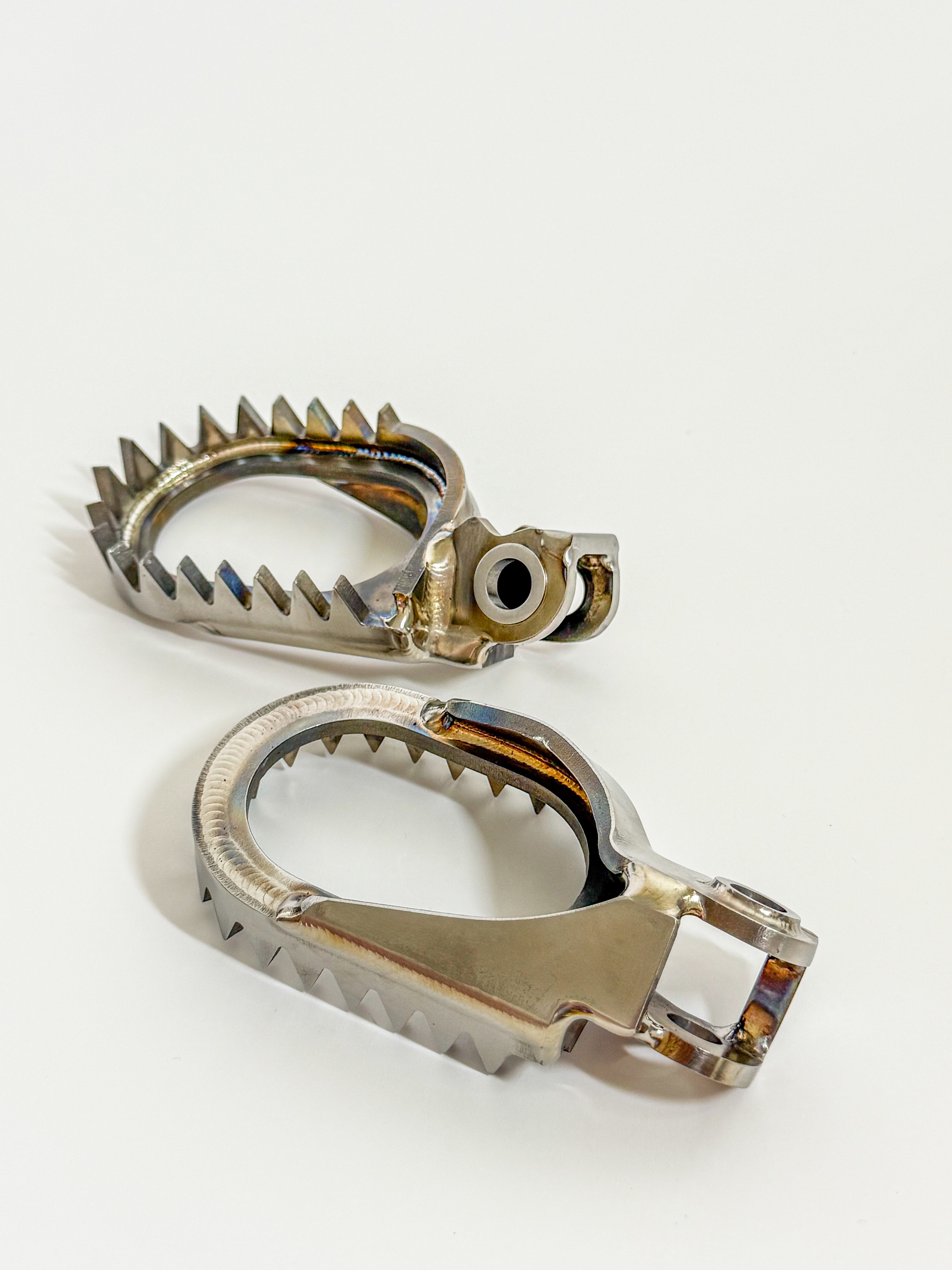 Titanium Dirt Bike Foot Pegs- Yamaha Pro