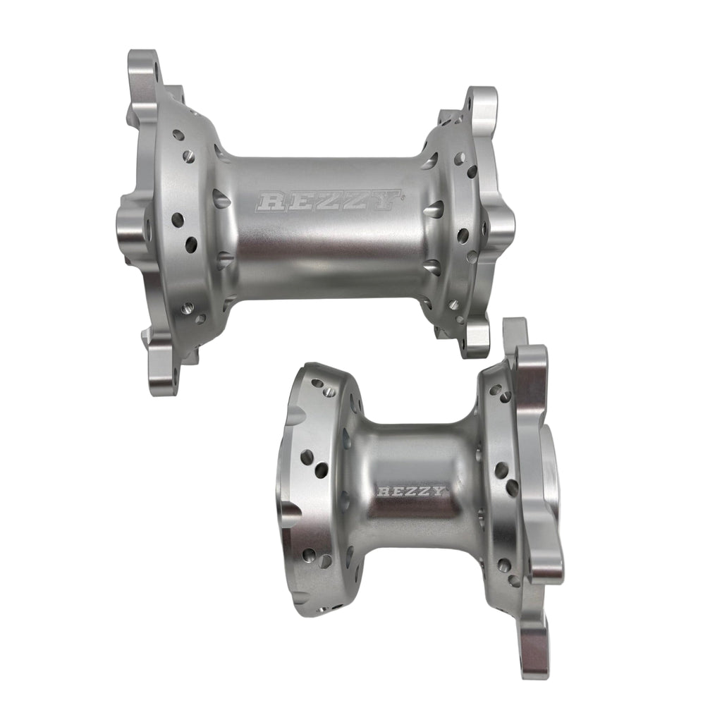 Rezzy Racing Silver hubs